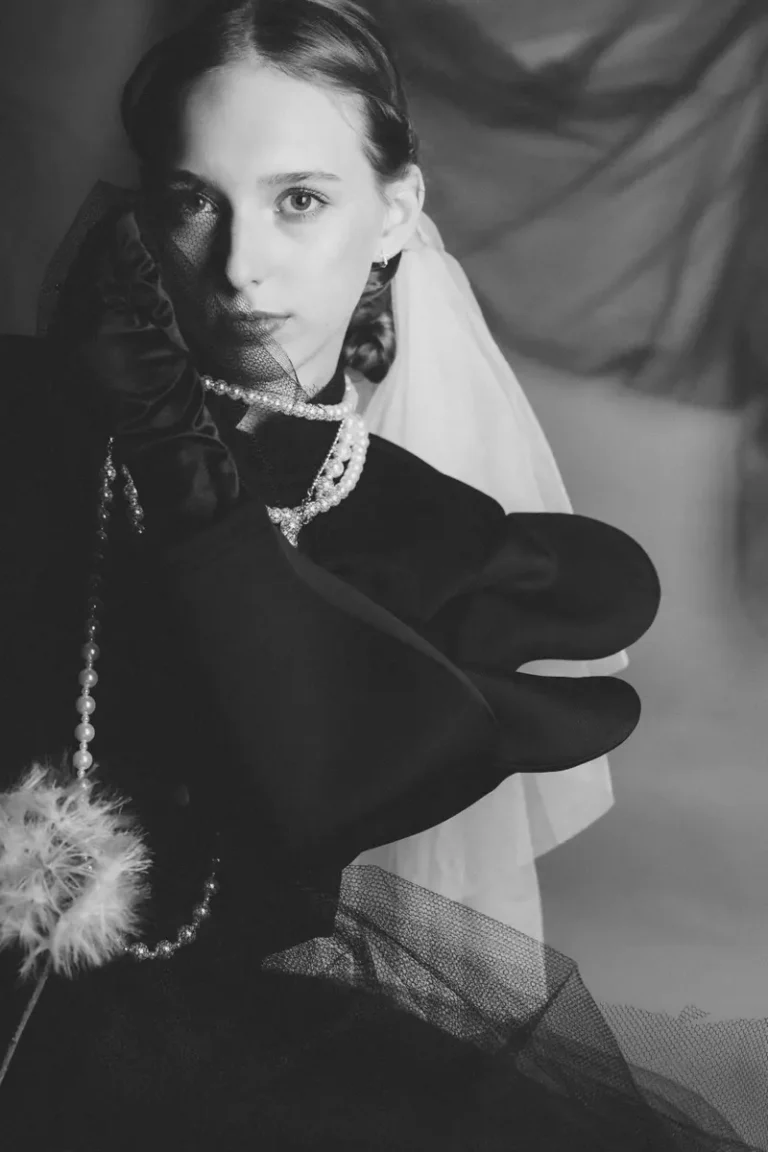 ELIZABETH — ENZO Magazine | The September Fashion & Beauty Edition | Vol.8 | 2024