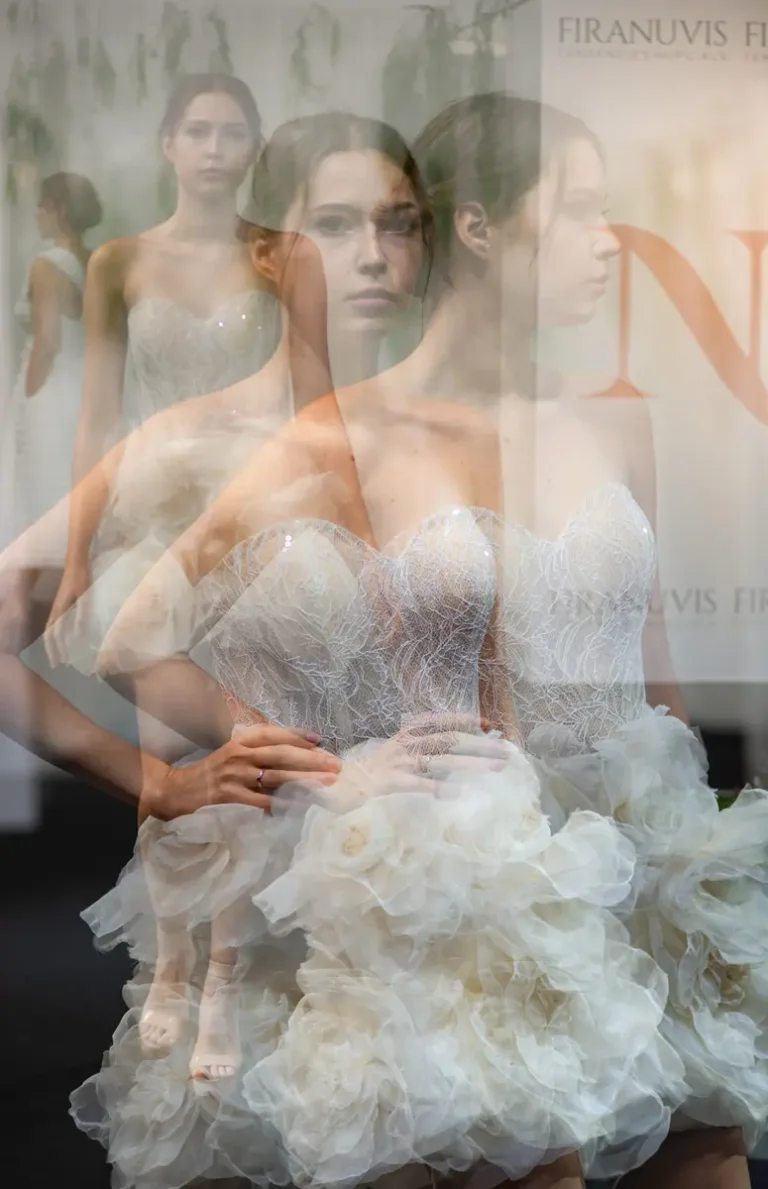 Fira Novias Barcelona 2024 fotos de Fran Berbel — ENZO Magazine | The October Fashion & Beauty Edition | Vol.1 | 2024