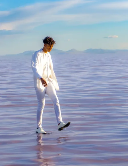 Stuck in the middle — ENZO Magazine, January 2025