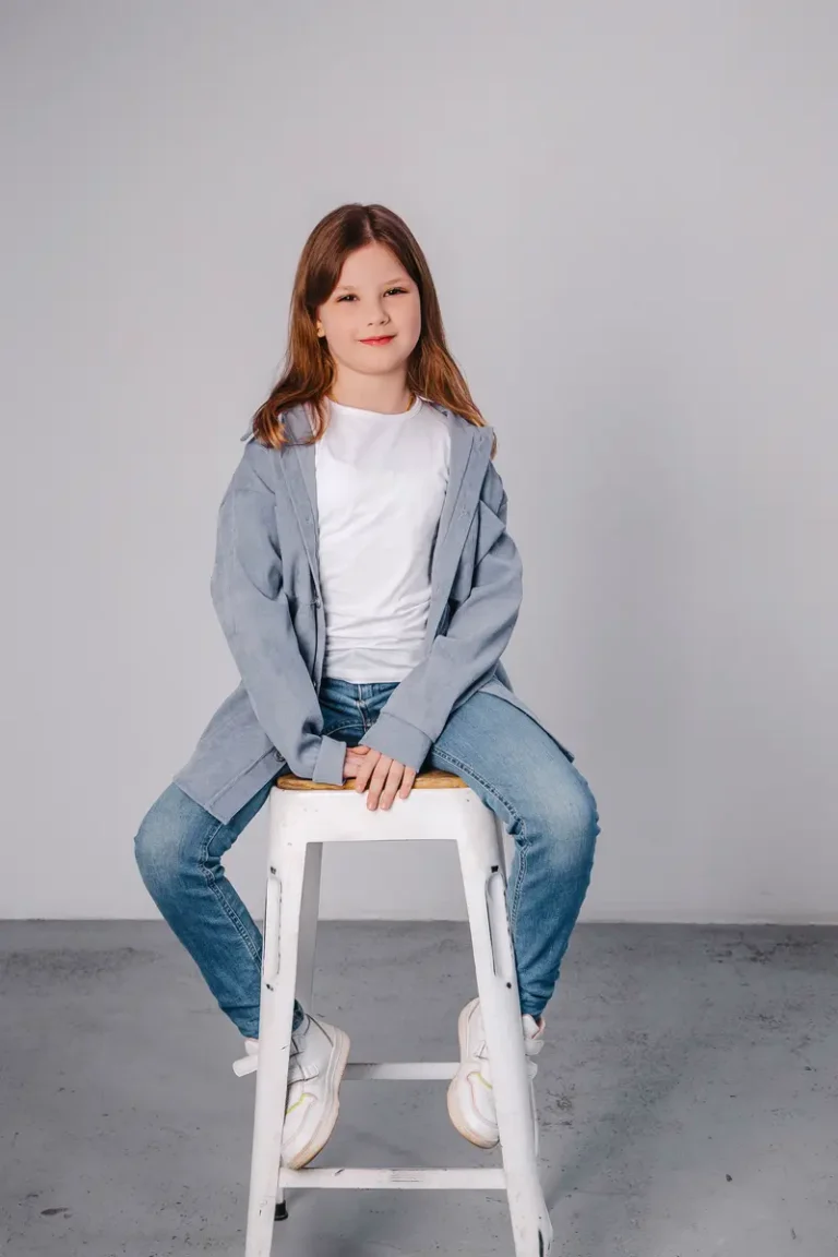 Casual Fotoshoot — ENZO Magazine | The April Teen Edition | Vol.4 | 2025