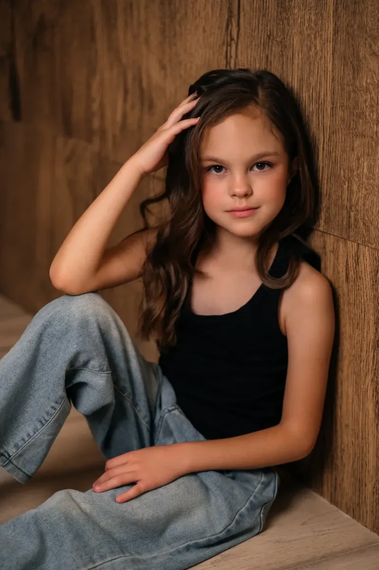 Fashion kids models — ENZO Magazine, November 2025
