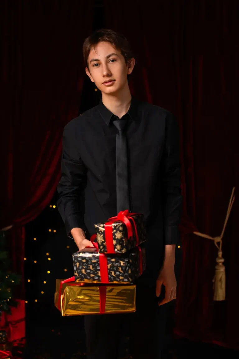 Mark — ENZO Magazine, December 2025