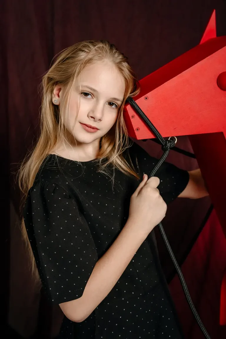 Red Agent — ENZO Magazine | The March Teen Edition | Vol.5 | 2026
